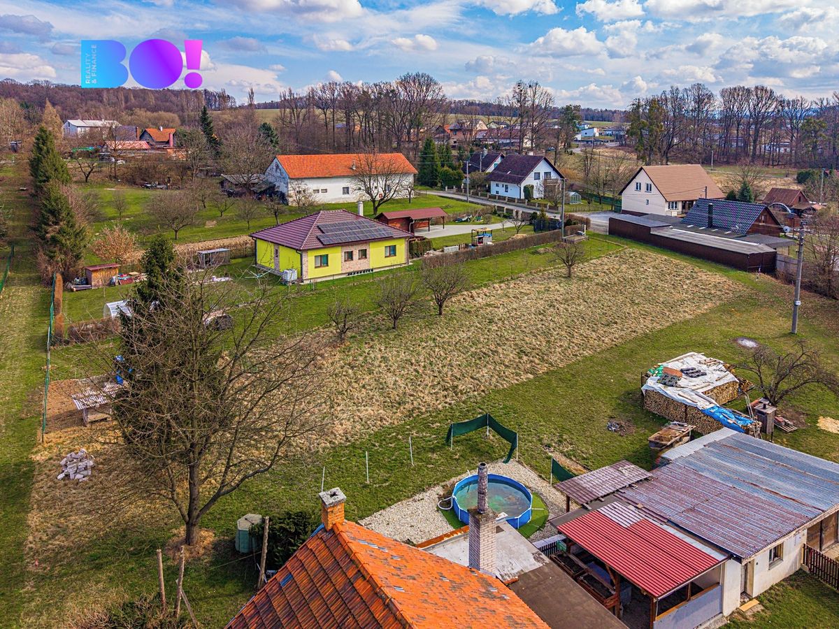 Prodej stavebního pozemku 1052 m² – fotografie 3