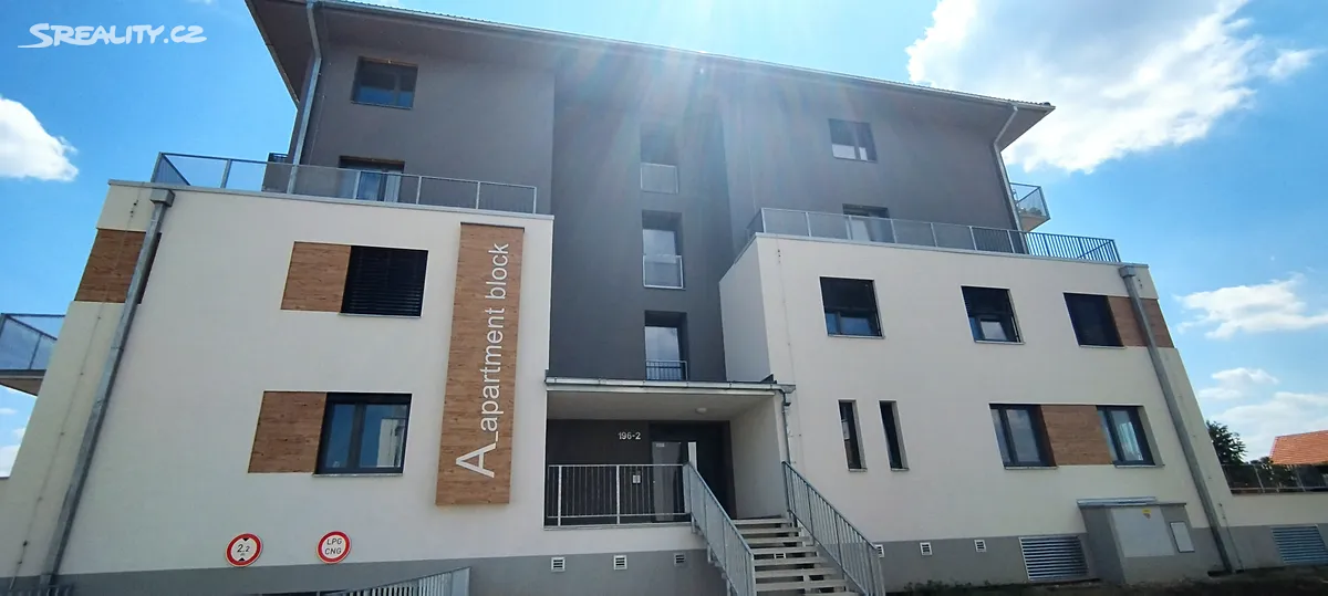 Pronájem bytu 3+kk 63 m², Praha