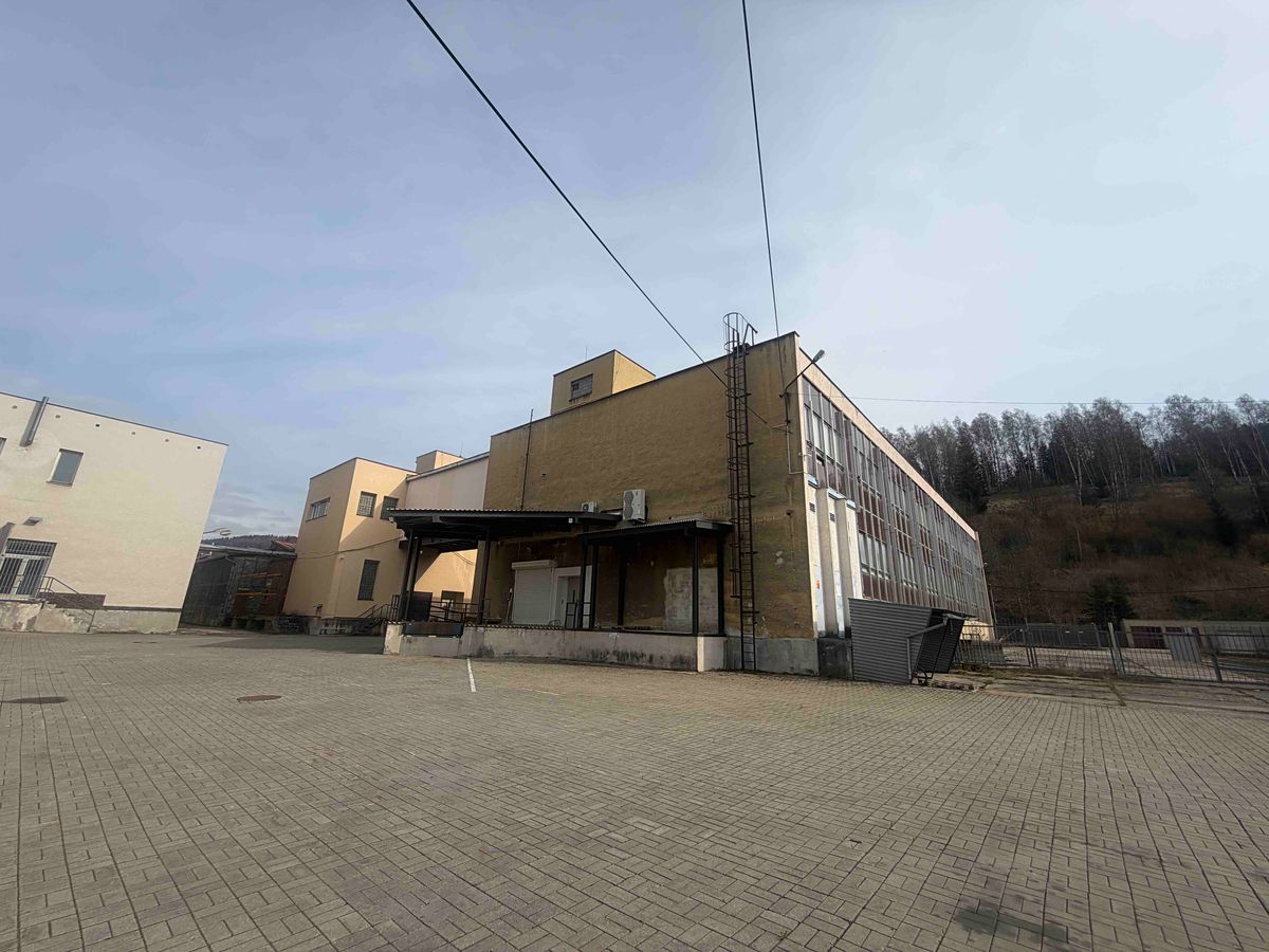 Prodej výrobní haly, prostoru 17000 m² – fotografie 2