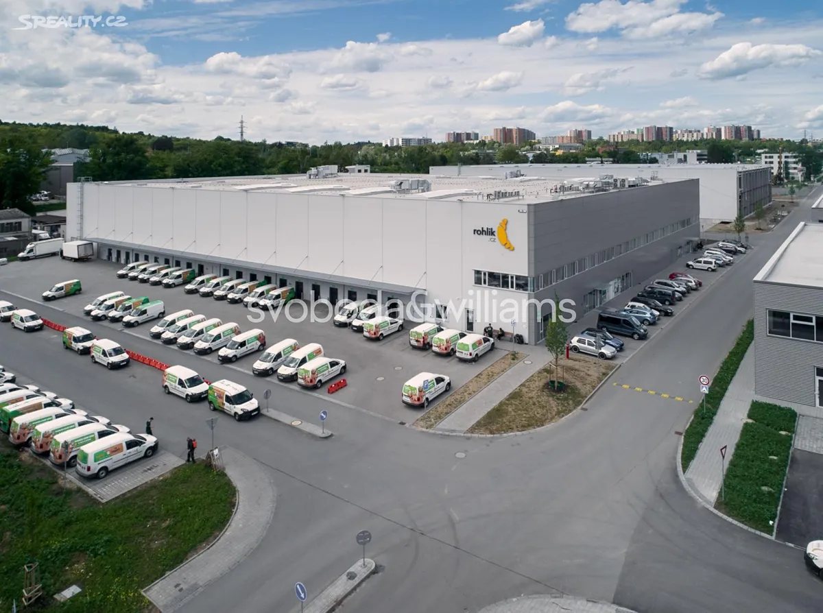 Pronájem výrobní haly, prostoru 2581 m² – pohled 3