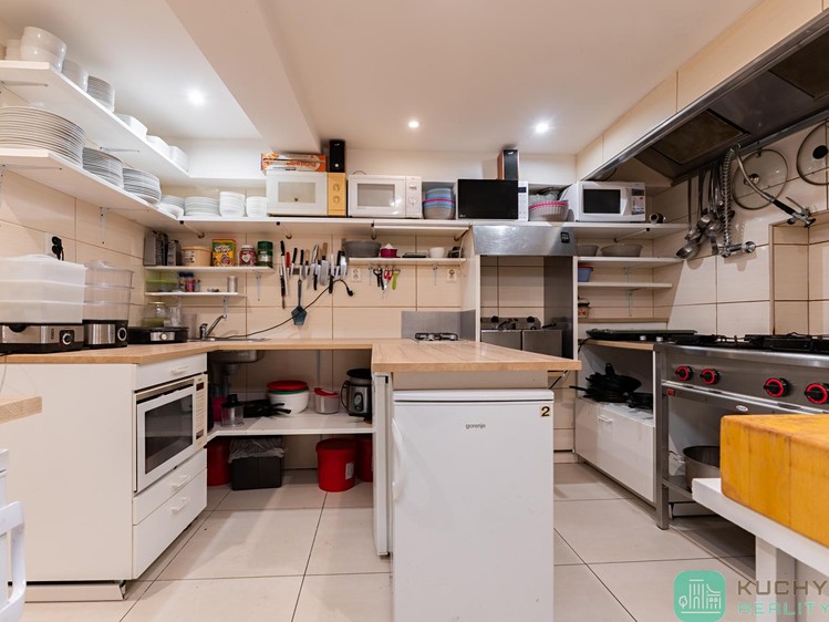 Комерційне приміщення на продаж, 428 м² (10 з 26)