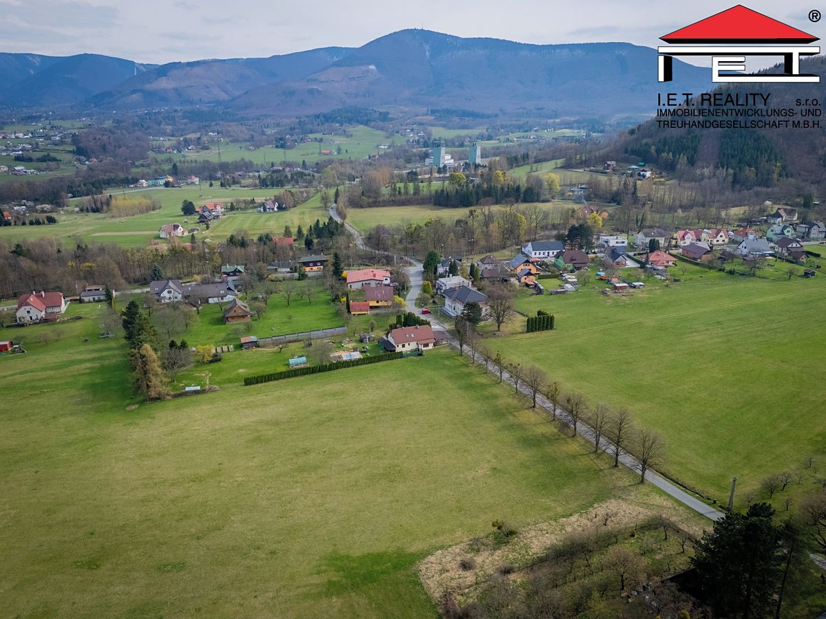 Prodej stavebního pozemku 6678 m²
