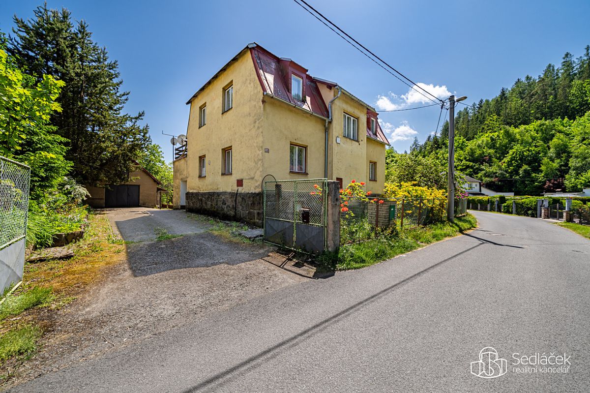 Prodej vícegeneračního domu 280 m², pozemek 1055 m²