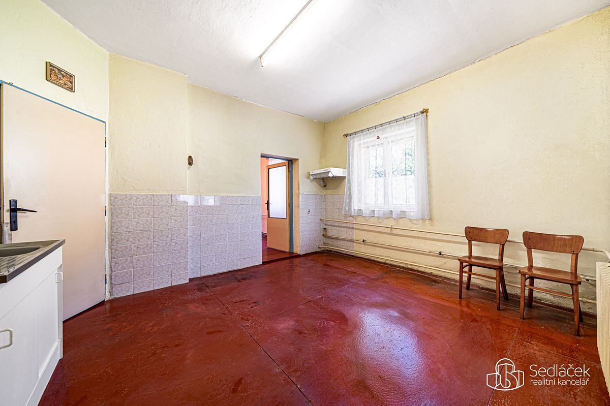 Prodej vícegeneračního domu 280 m², pozemek 1055 m² – fotografie 5