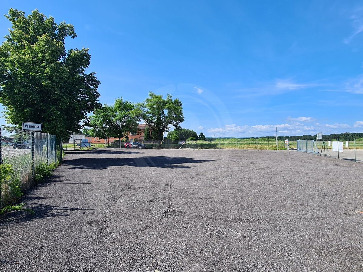 Pronájem komerčního pozemku 1000 m² – fotografie 4