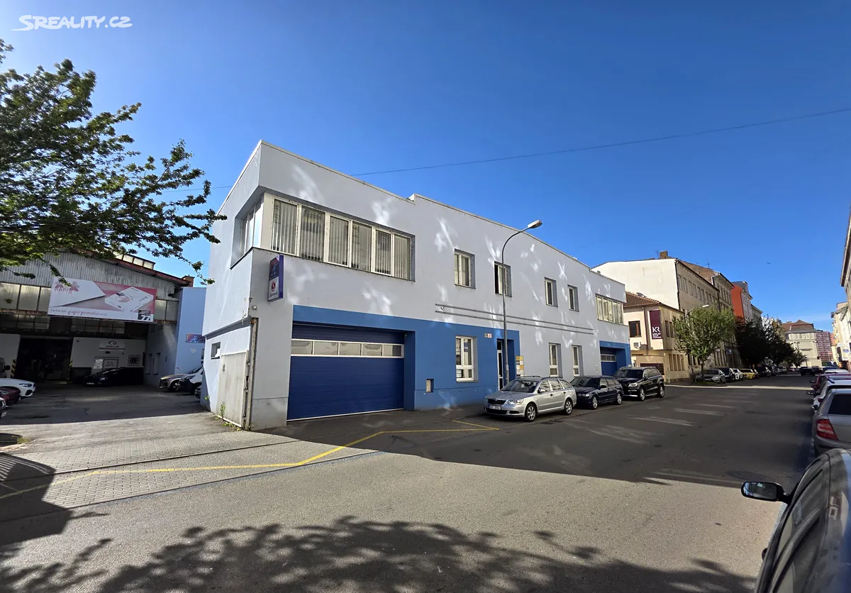 Pronájem obchodního prostoru 102 m², Špitálka