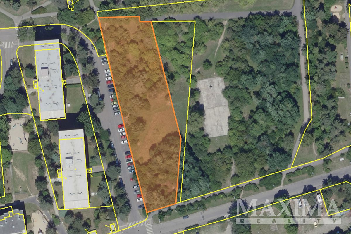 Prodej komerčního pozemku 4183 m², Praha – fotka 1 z 3