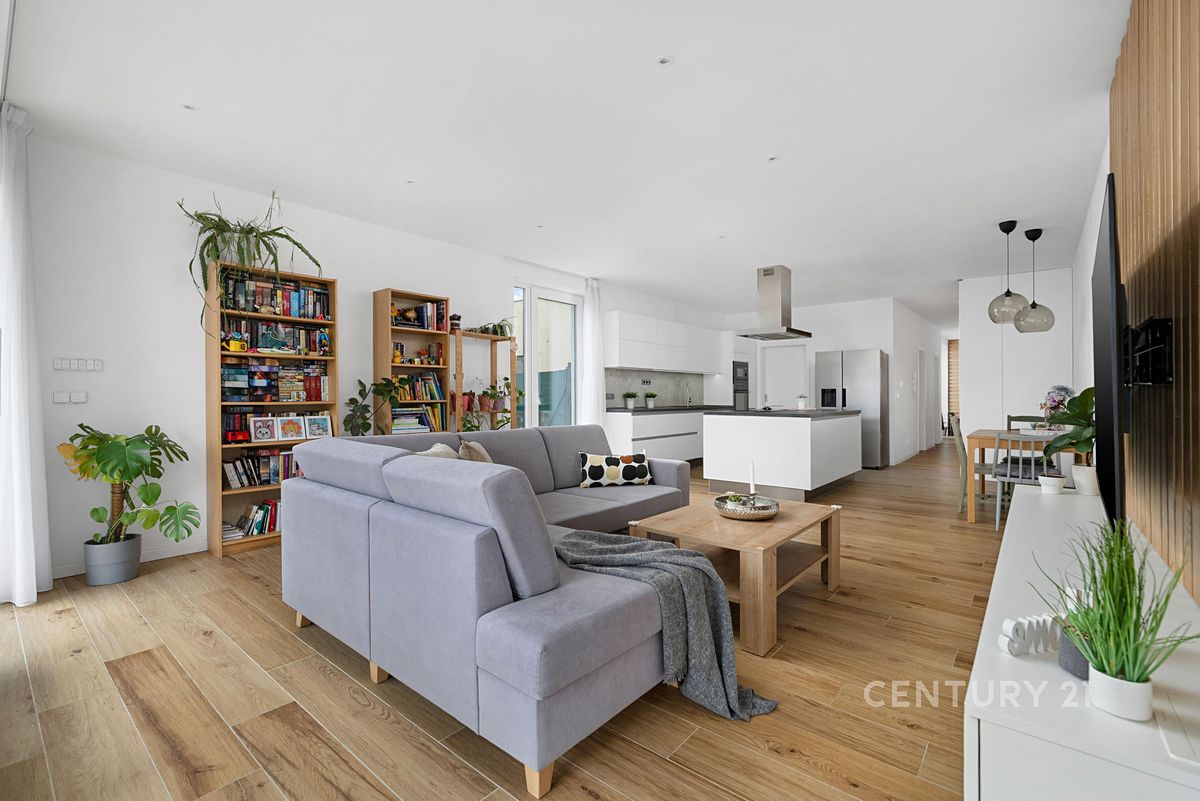 Prodej rodinného domu 172 m², pozemek 612 m² – fotografie 3