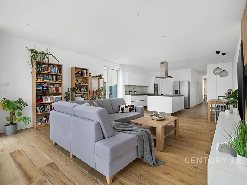 Prodej rodinného domu 172 m², pozemek 612 m², Hajany – náhled fotky 3