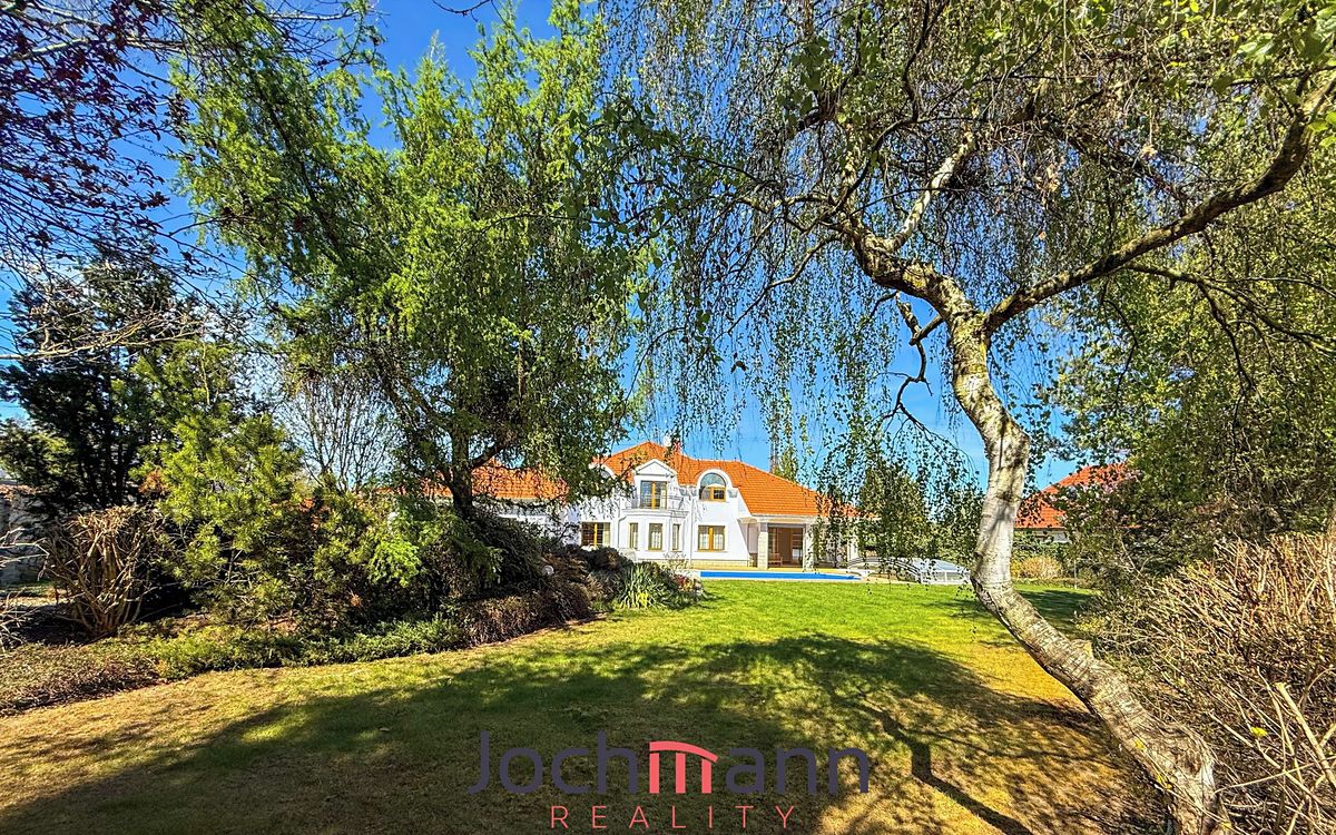 Prodej rodinného domu 351 m², pozemek 1575 m² – fotografie 4