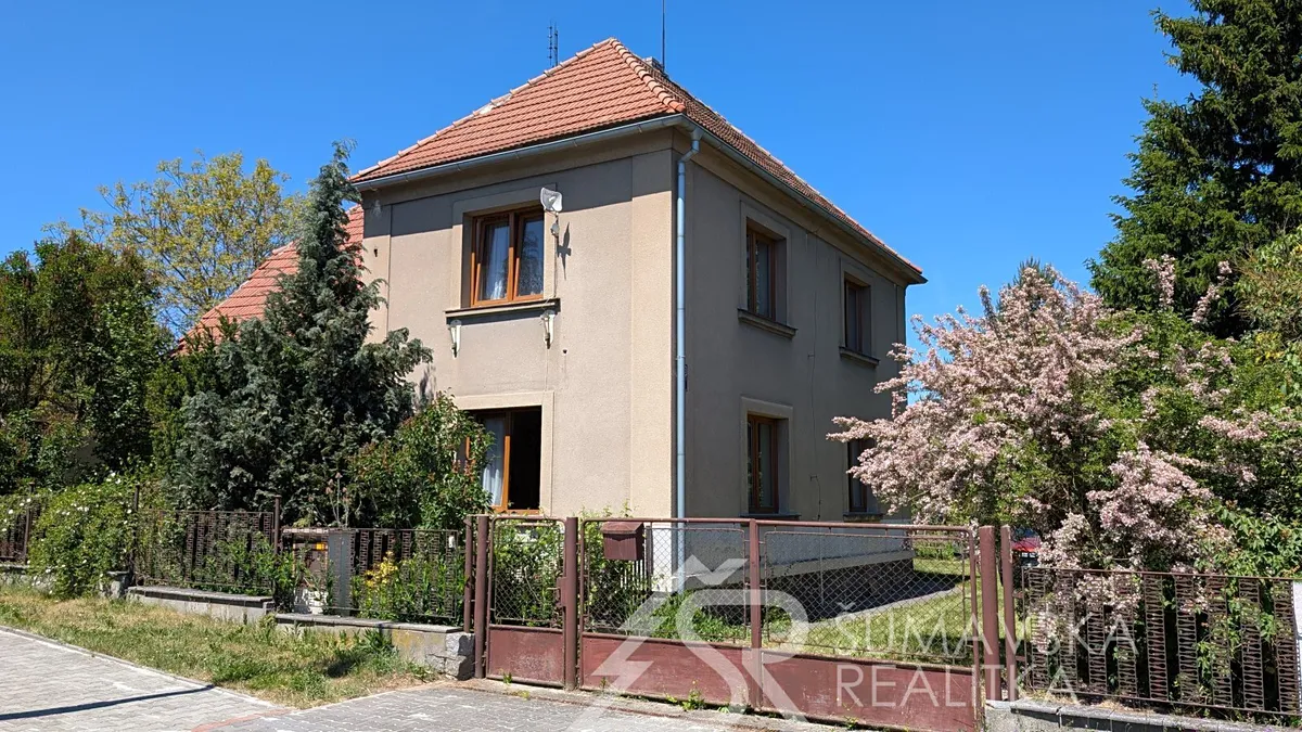 Prodej rodinného domu 1020 m², pozemek 1065 m²