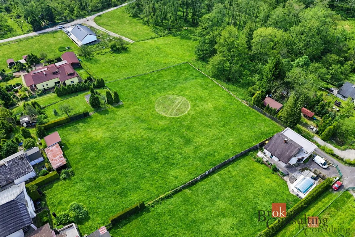 Prodej stavebního pozemku 593 m²