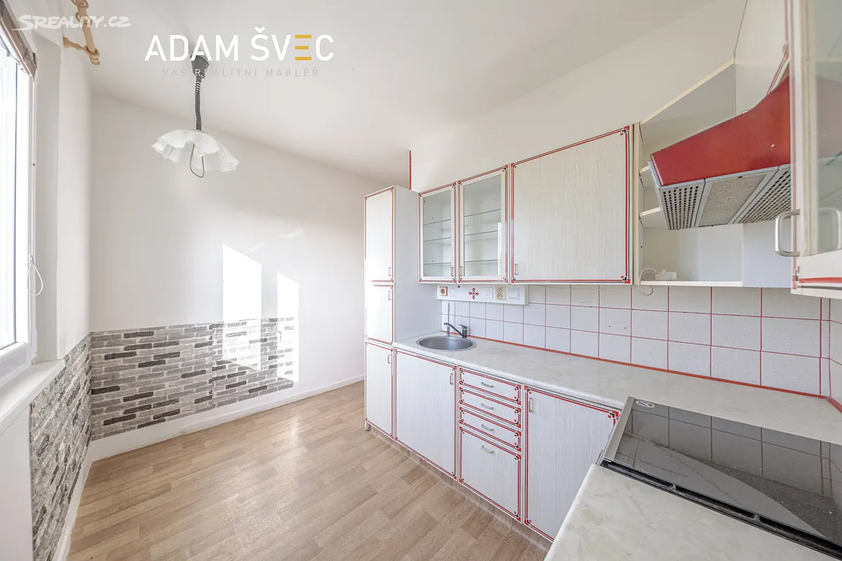 Prodej bytu 3+1 61 m² – pohled 3