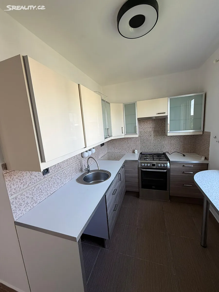 Pronájem bytu 3+1 72 m², Praha