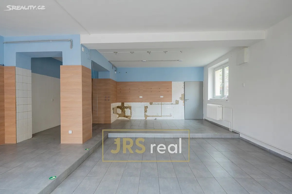 Pronájem obchodního prostoru 143 m² – pohled 4