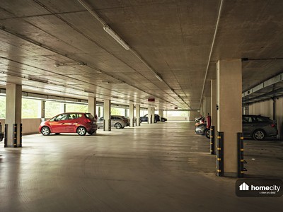 Pronájem garážového stání 13 m²