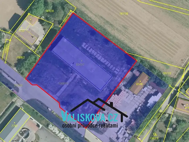 Prodej komerčního pozemku 3440 m², Kroměříž – náhled fotky 1
