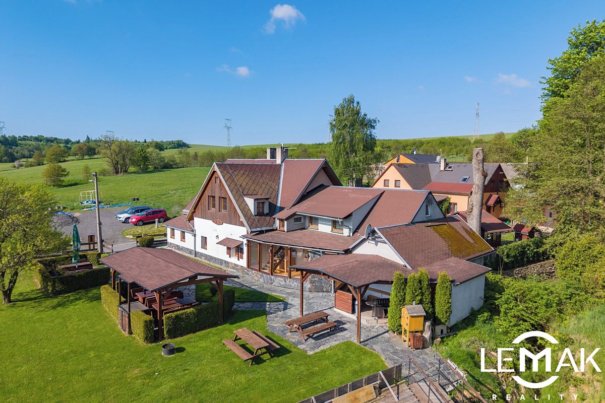 Prodej chaty 300 m², pozemek 2372 m² – fotografie 3