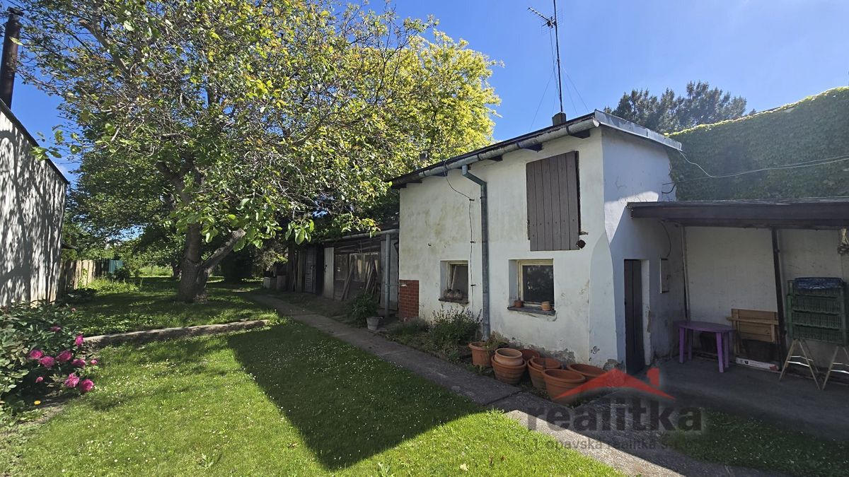 Prodej rodinného domu 160 m², pozemek 1144 m² – fotografie 3