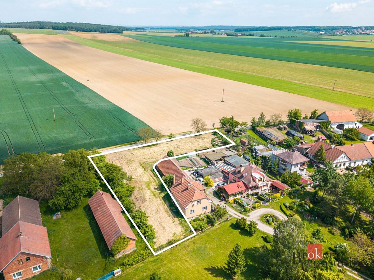 Prodej stavebního pozemku 2242 m² – fotografie 2