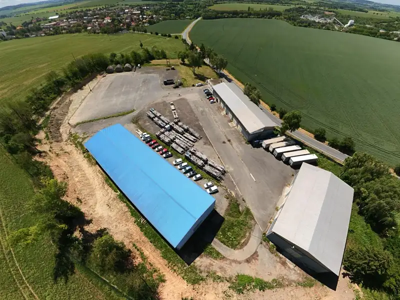 Pronájem obchodního prostoru 15000 m², Plaňany – náhled fotky 3