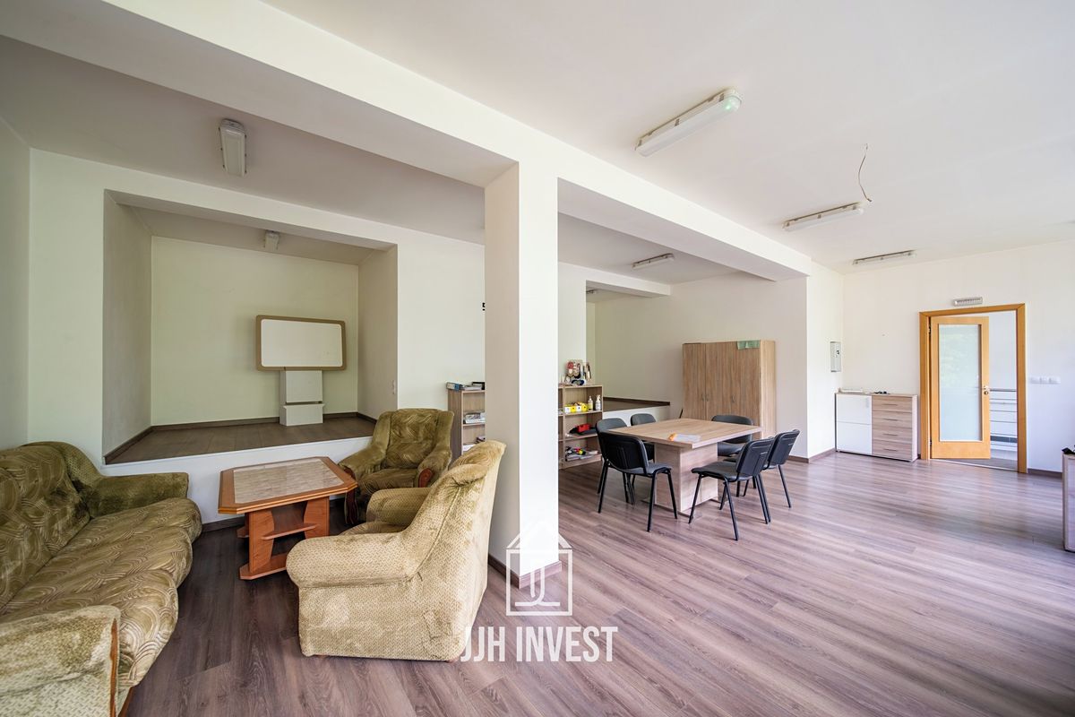 Pronájem kanceláře 107 m² – fotografie 2