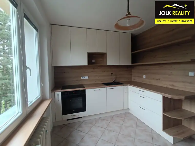 Pronájem bytu 3+1 76 m², Opava – náhled fotky 1