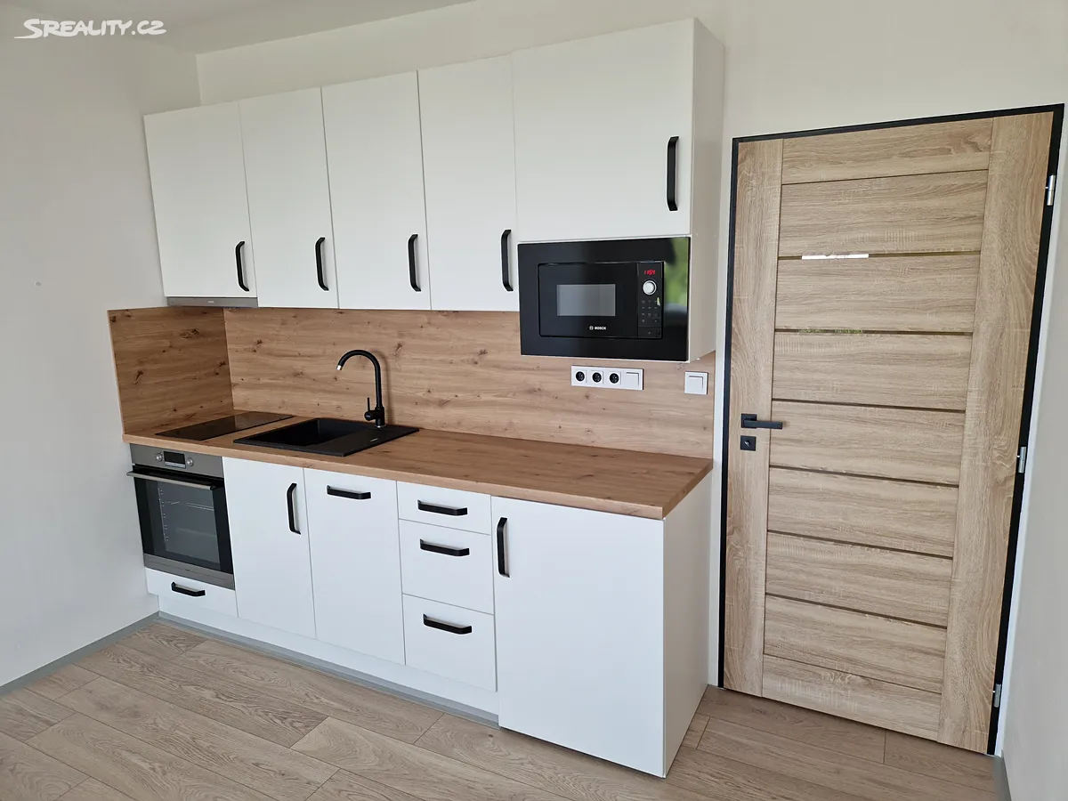 Pronájem bytu 1+kk 28 m², Kostelec nad Orlicí