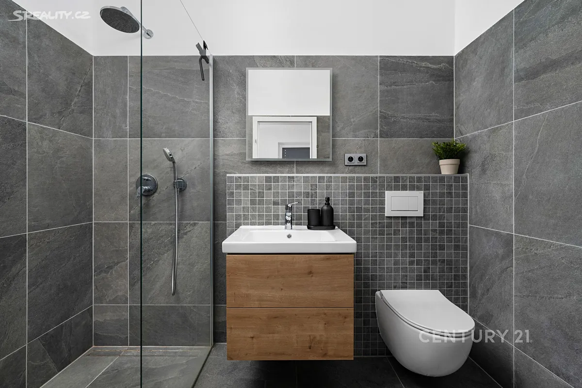 Prodej rodinného domu 172 m², pozemek 612 m² – pohled 2