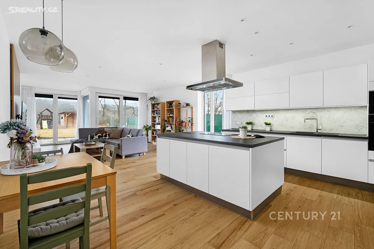 Prodej rodinného domu 172 m², pozemek 612 m² – pohled 4
