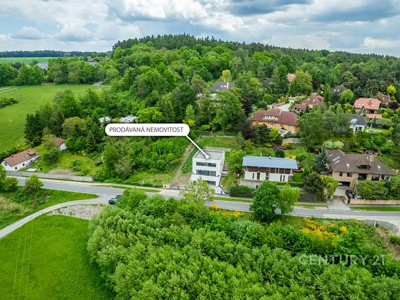 Prodej rodinného domu 309 m², pozemek 790 m², Tehov – náhled fotky 3