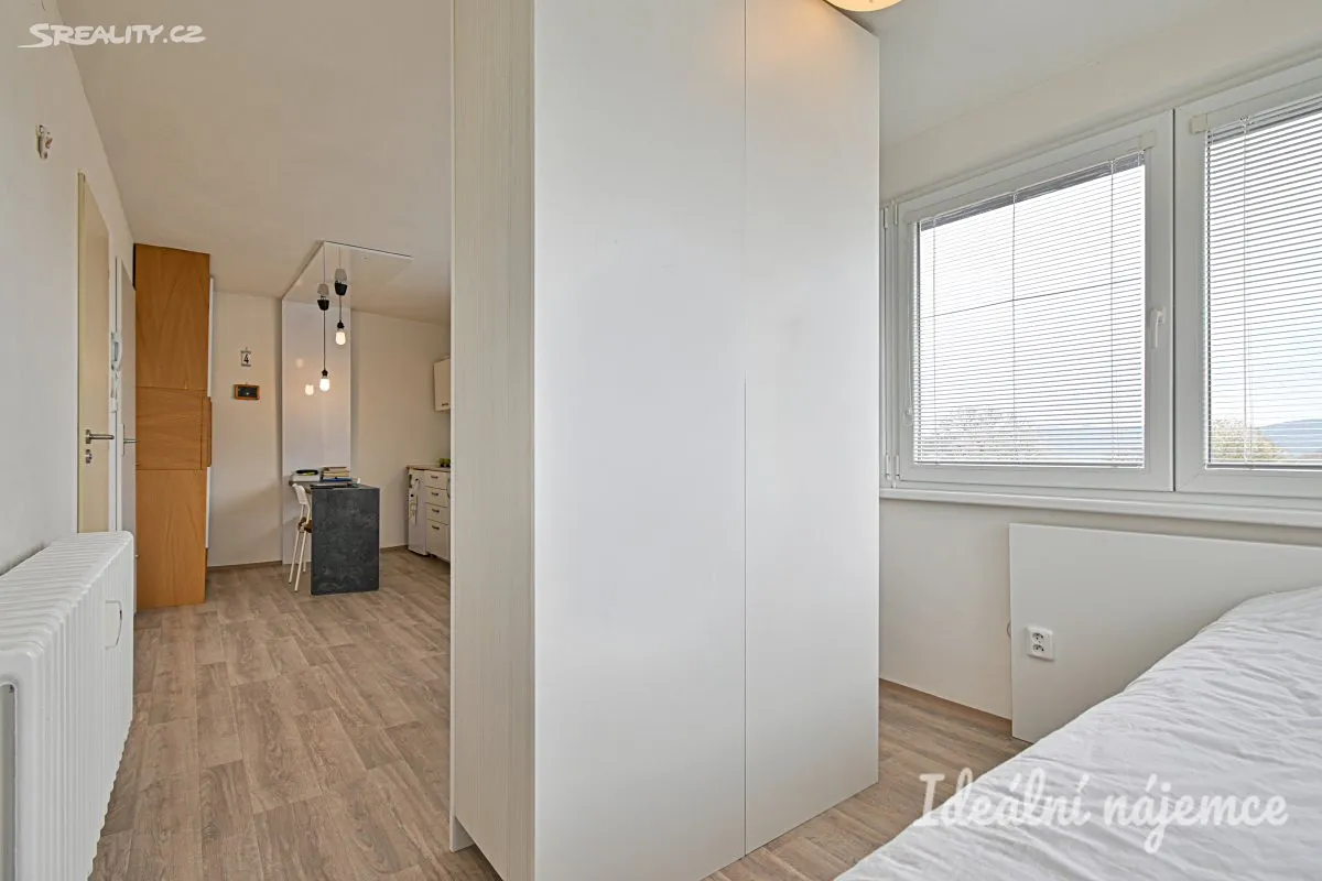 Pronájem bytu 1+kk 22 m² – pohled 4