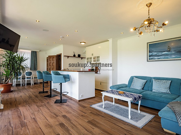Prodej domu, 1 079 m² (8 z 27)