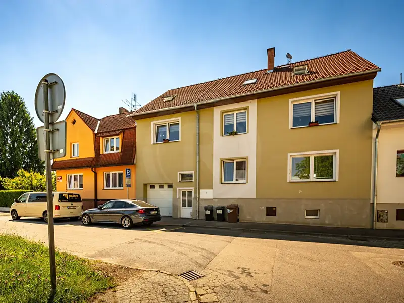 Prodej rodinného domu 333 m², pozemek 305 m², České Budějovice – náhled fotky 2