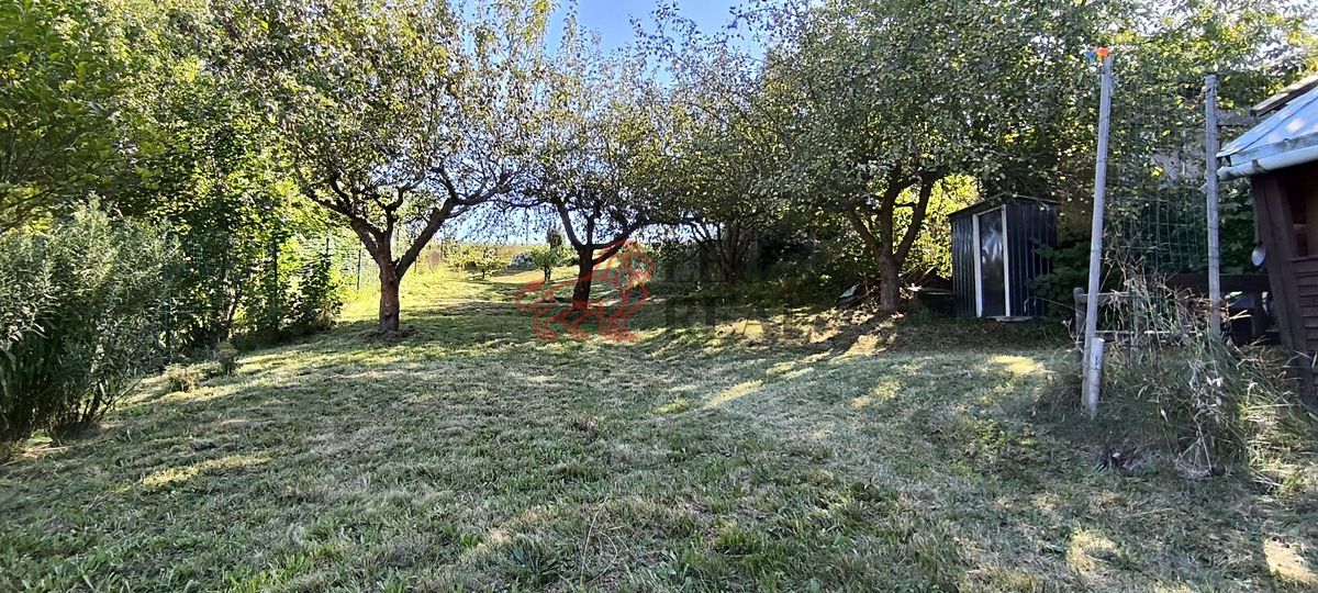 Prodej zahrady 560 m² – fotografie 2