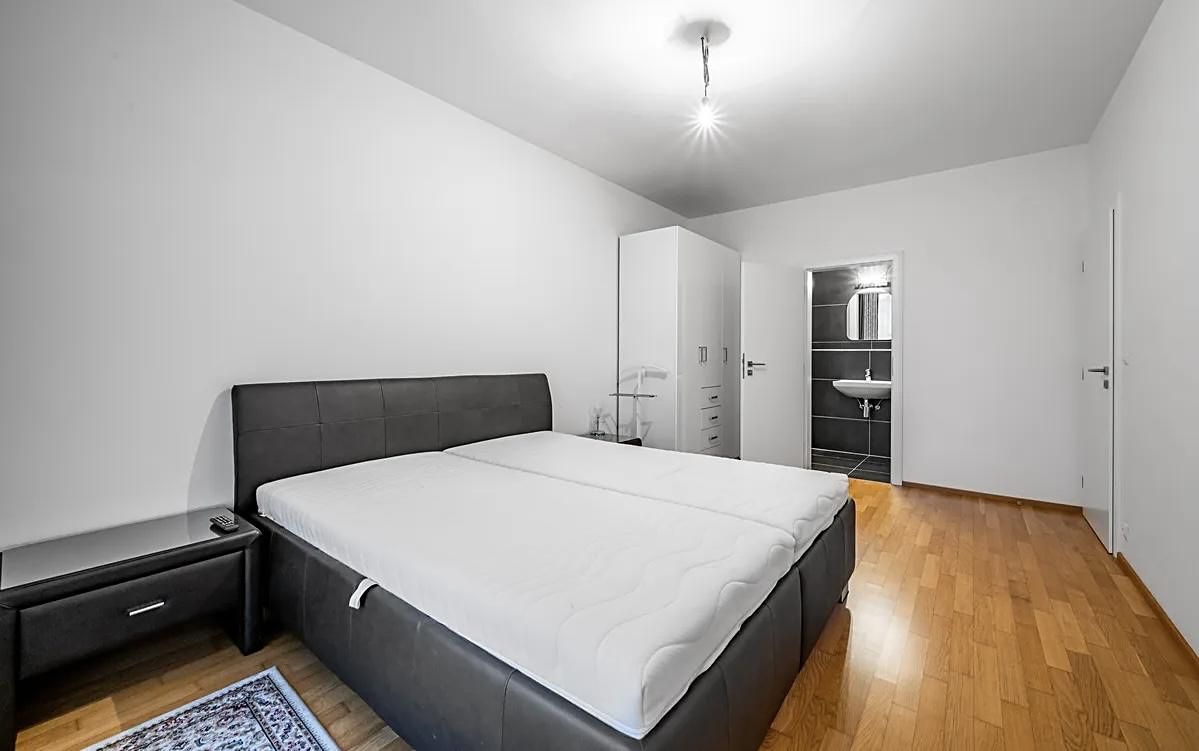 Pronájem bytu 3+kk 91 m² – fotografie 4