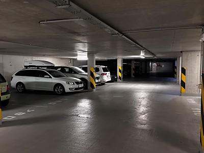 Pronájem garážového stání 13 m²