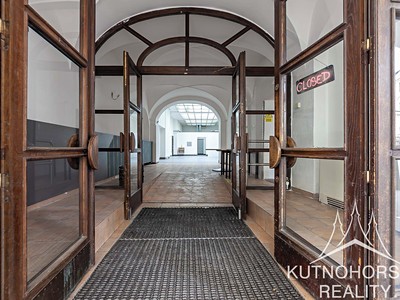 Pronájem obchodního prostoru 195 m²