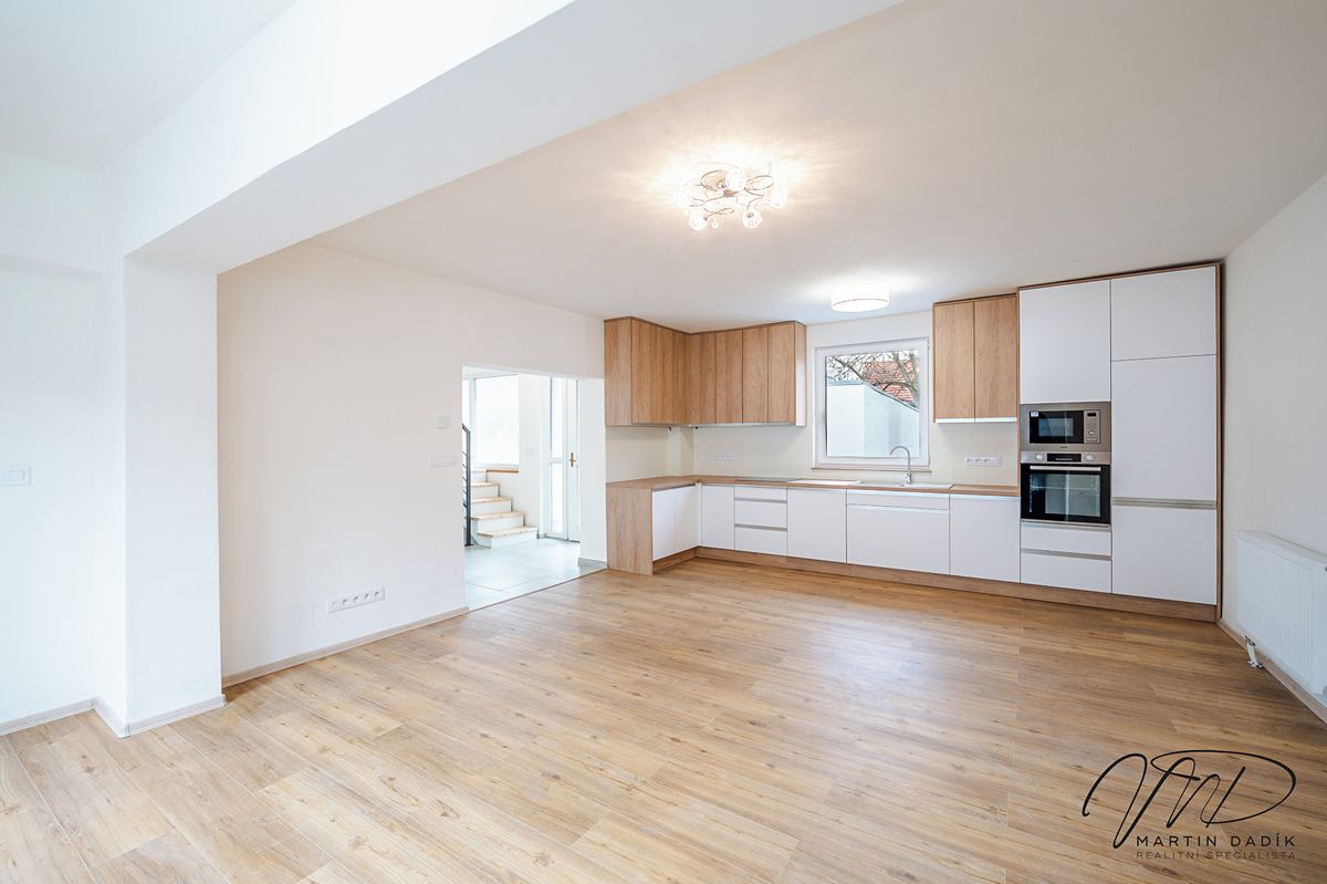 Prodej rodinného domu 188 m², pozemek 372 m²