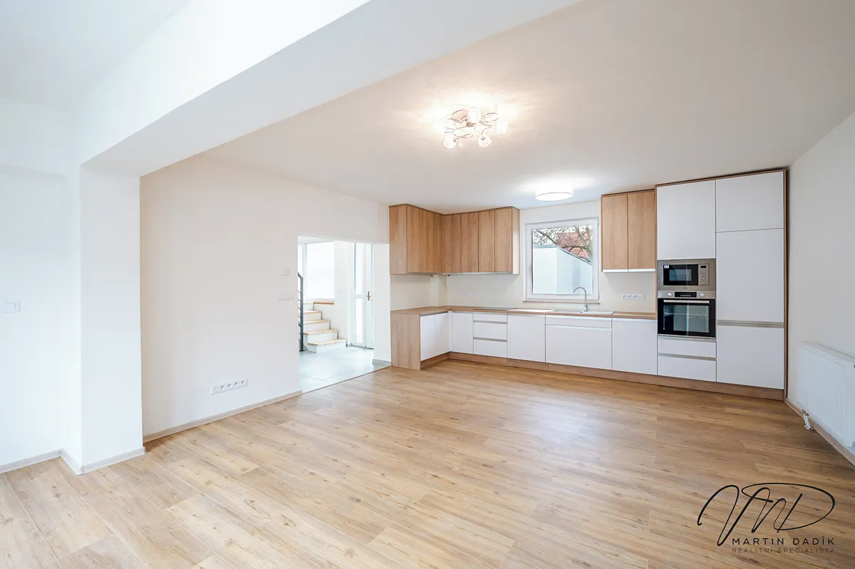 Prodej rodinného domu 188 m², pozemek 372 m²