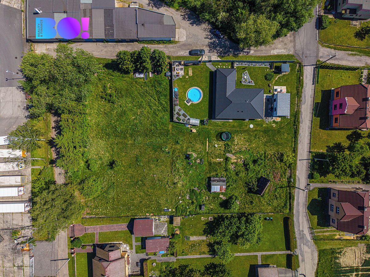 Prodej stavebního pozemku 403 m² – fotografie 2