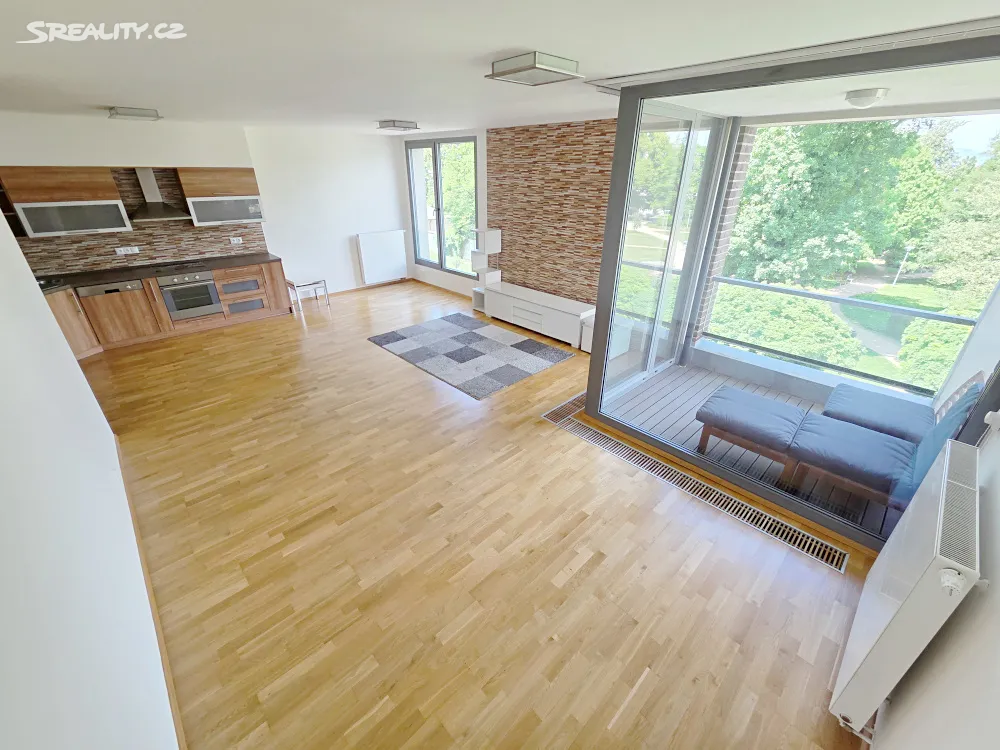 Pronájem bytu 3+kk 86 m² – pohled 2