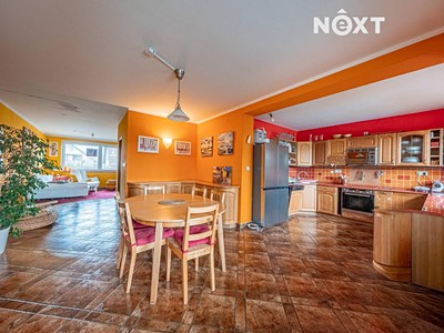 Prodej domu, 200 m² (2 z 25)