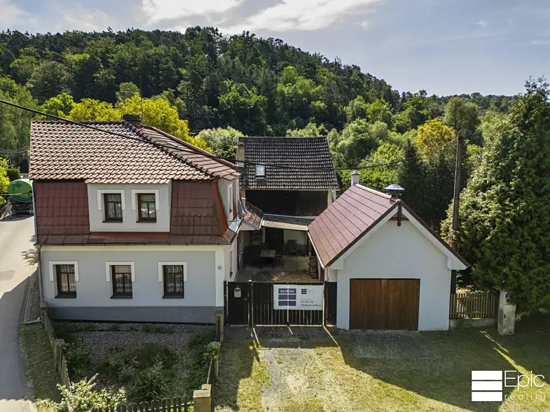 Prodej rodinného domu 230 m², pozemek 489 m², Tupadly – náhled fotky 1