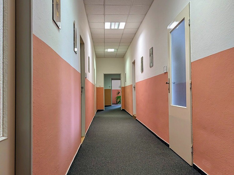 Комерційне приміщення на продаж, 3 000 м² (10 з 27)