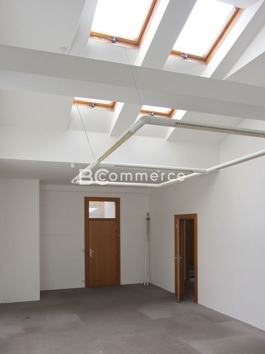 Pronájem kanceláře 61 m²
