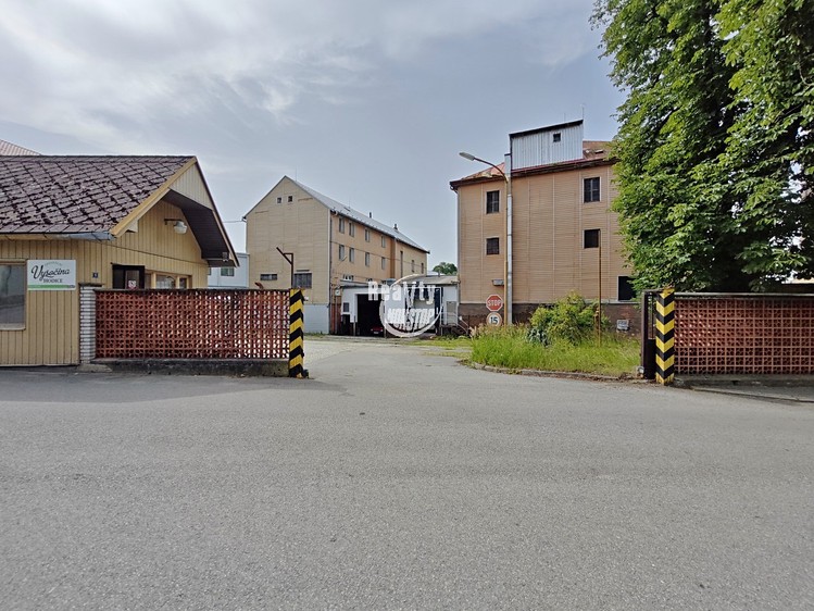 Комерційне приміщення в оренду, 6 700 м² (12 з 14)