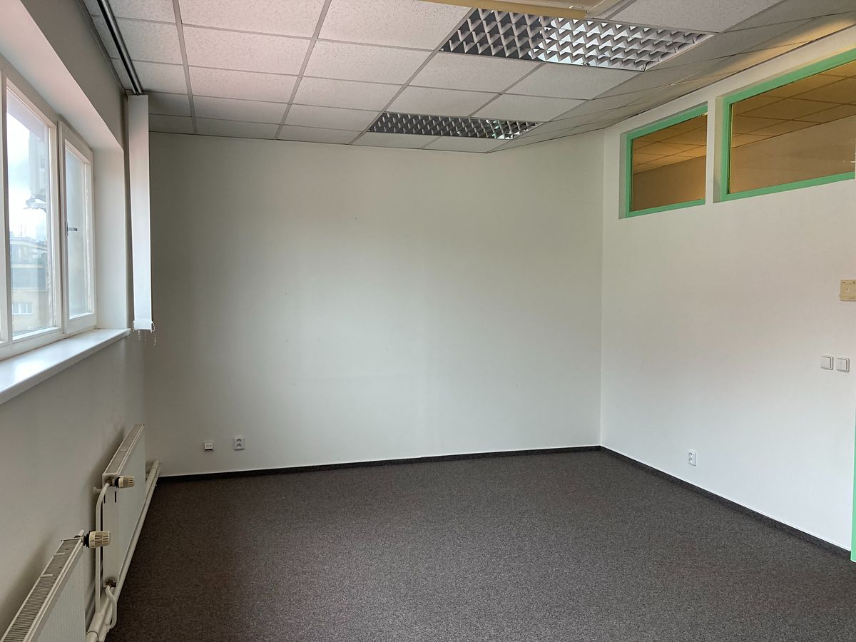 Pronájem kanceláře 30 m² – fotografie 5