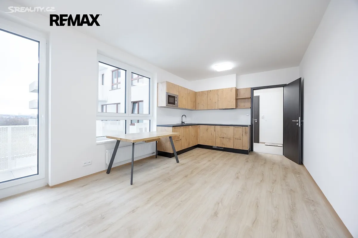 Pronájem bytu 1+kk 32 m², Praha