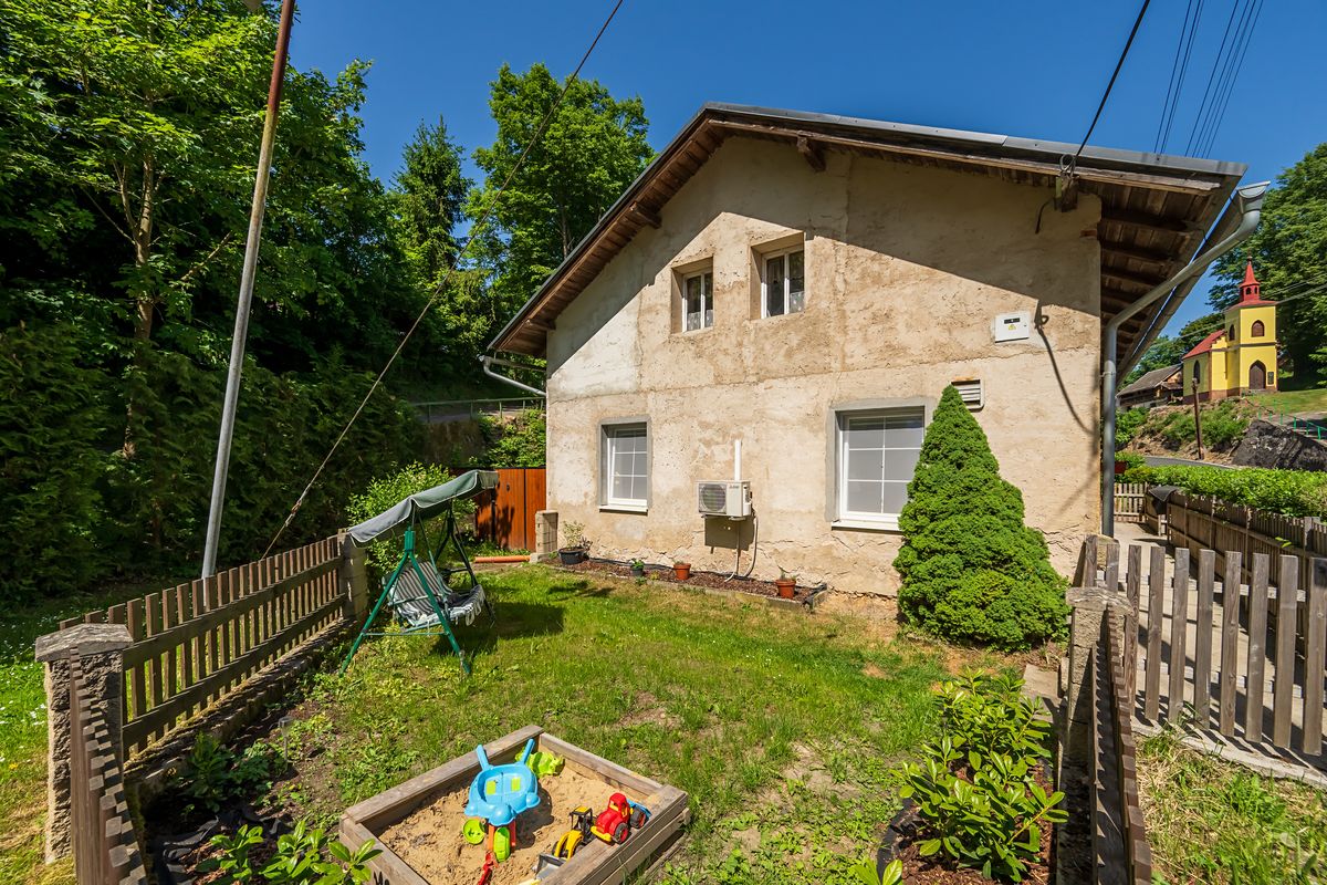 Prodej rodinného domu 104 m², pozemek 132 m² – fotografie 4